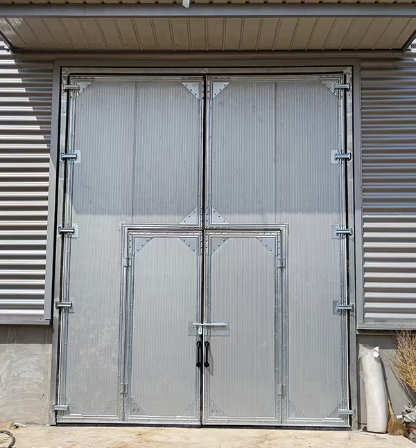 临泽工业平开门