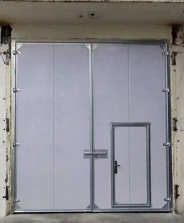 临泽工业平开门