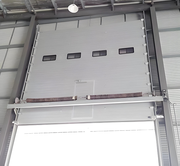 临泽工业滑升门