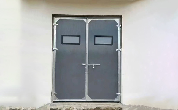 临泽工业门在高温作业区域的运行表现 临泽工业门在高温作业区域的运行表现